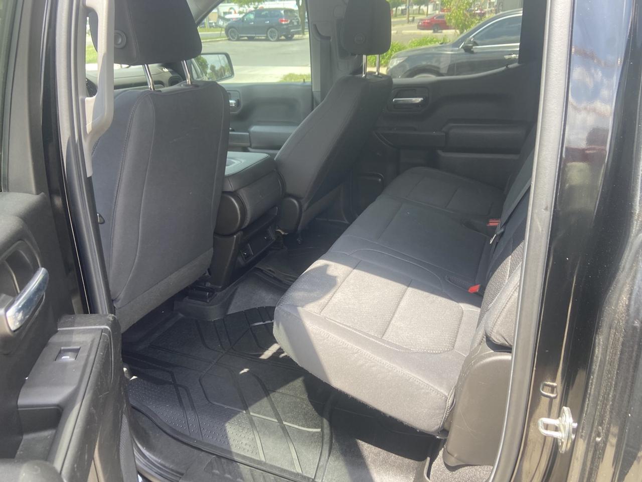 2020 Chevrolet Silverado 1500 CREW CAB 4x4 **2 year LUBRICO WARRANTY** Photo