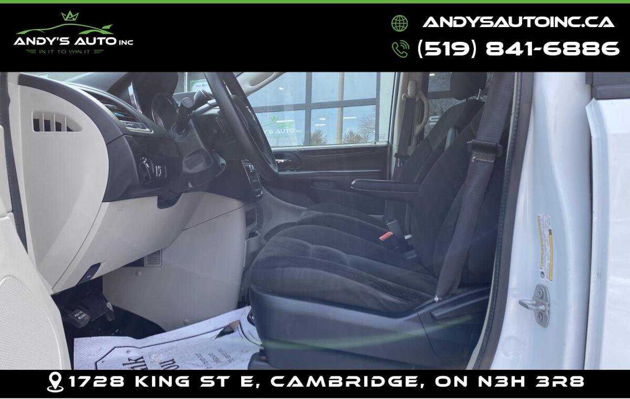 2017 Dodge Grand Caravan SXT ! STOWNGO ! Photo