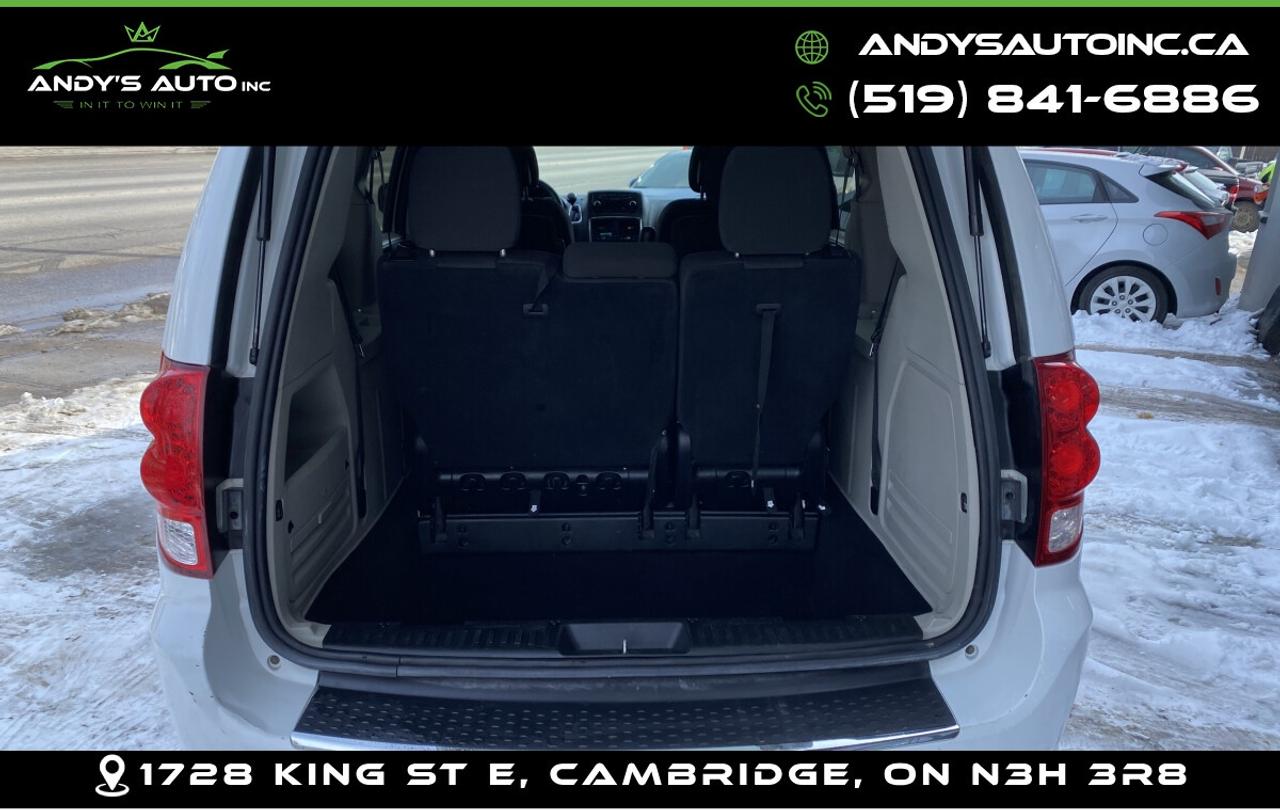 2017 Dodge Grand Caravan SXT ! STOWNGO ! Photo