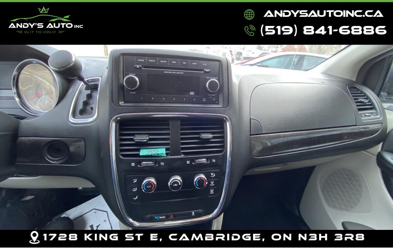 2017 Dodge Grand Caravan SXT ! STOWNGO ! Photo