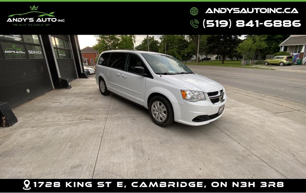 2017 Dodge Grand Caravan SXT ! STOWNGO ! Photo