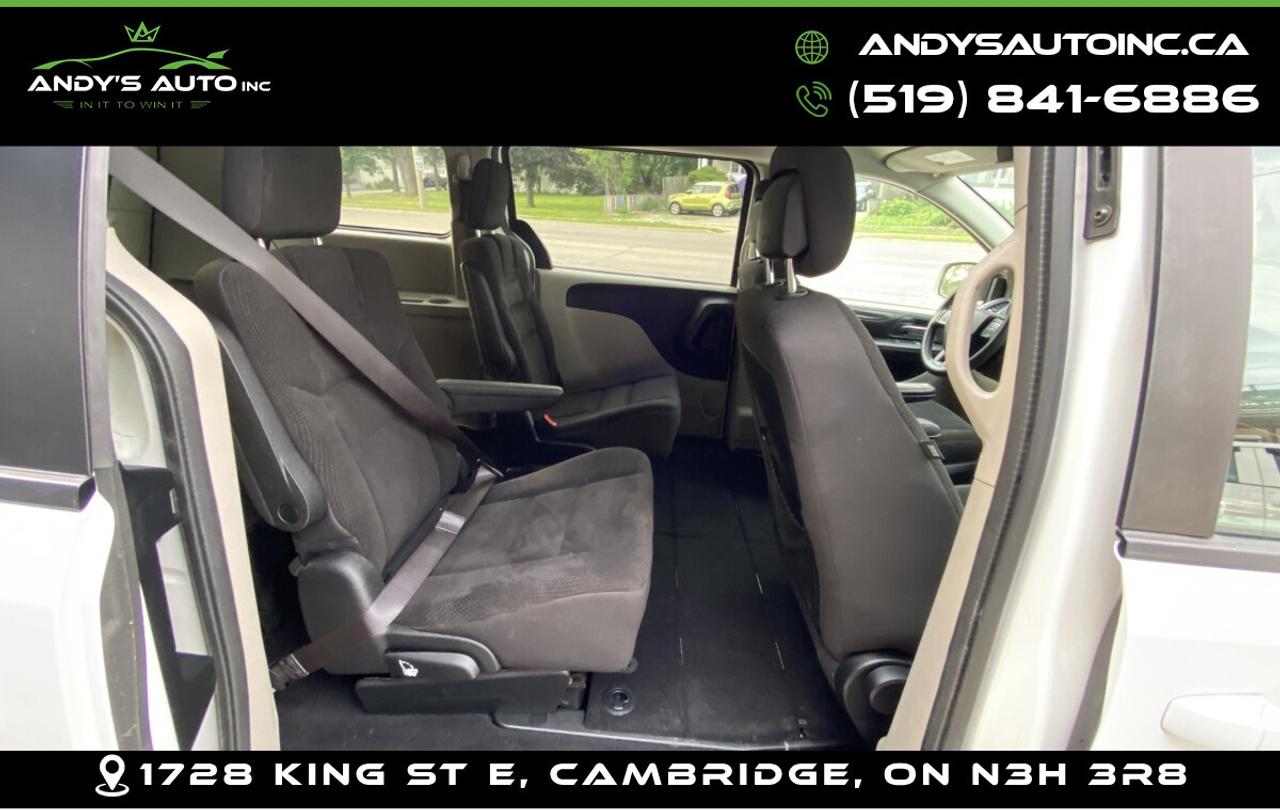 2017 Dodge Grand Caravan SXT ! STOWNGO ! Photo