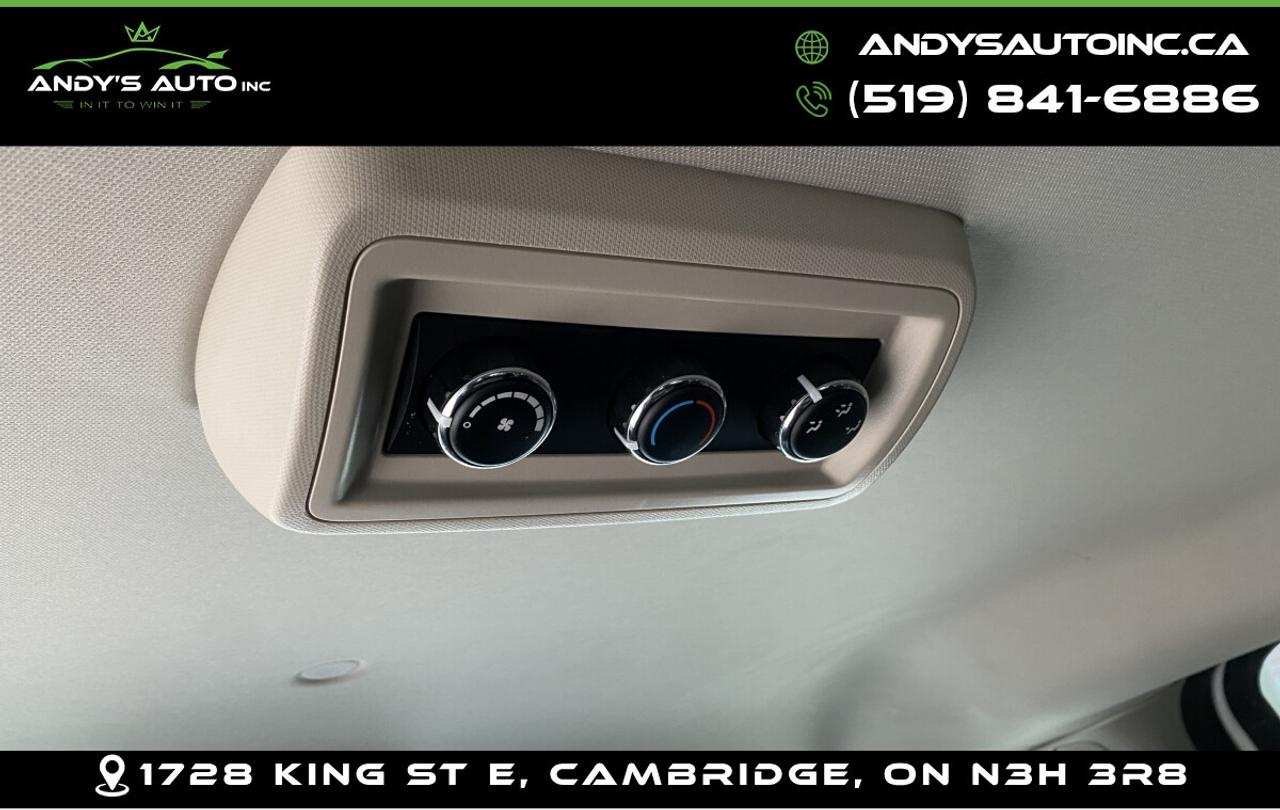 2017 Dodge Grand Caravan SXT ! STOWNGO ! Photo