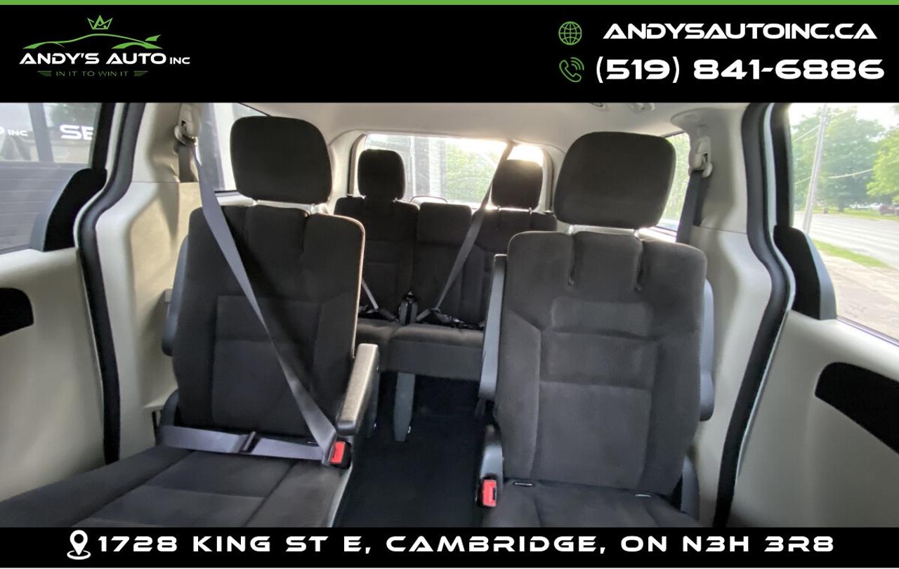 2017 Dodge Grand Caravan SXT ! STOWNGO ! Photo