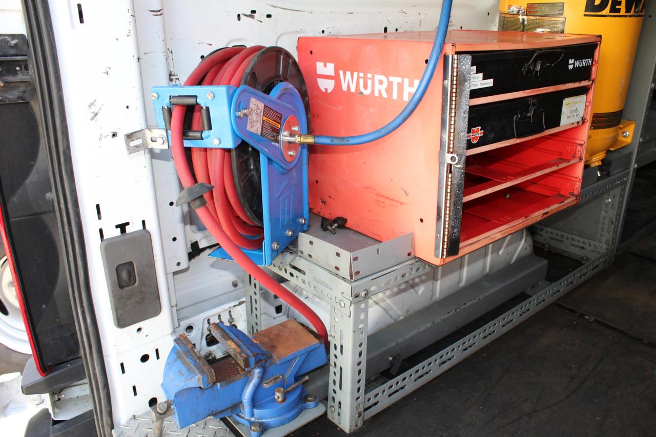 2020 Ford Transit 250 Van 130" Leatherette B.Cam Divider Air Compr. Photo