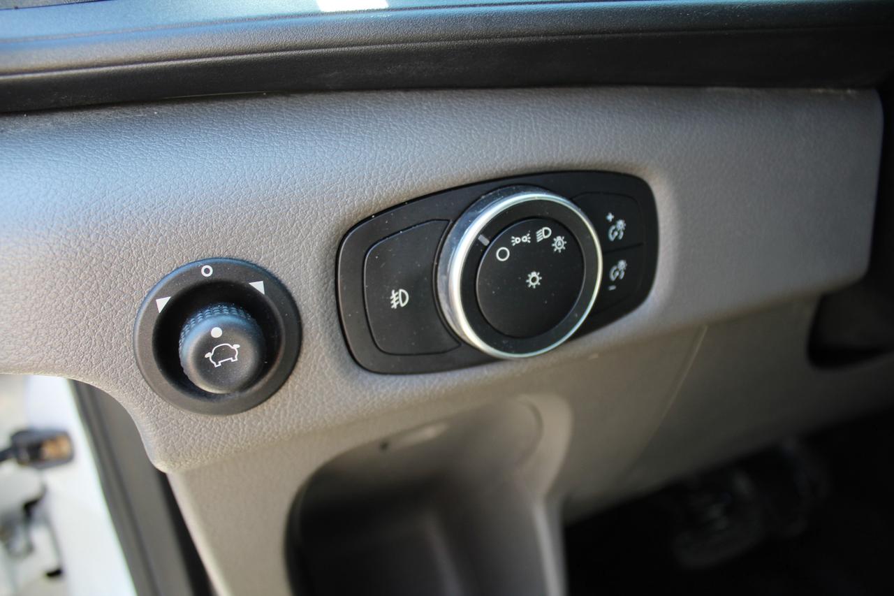 2020 Ford Transit 250 Van 130" Leatherette B.Cam Divider Air Compr. Photo