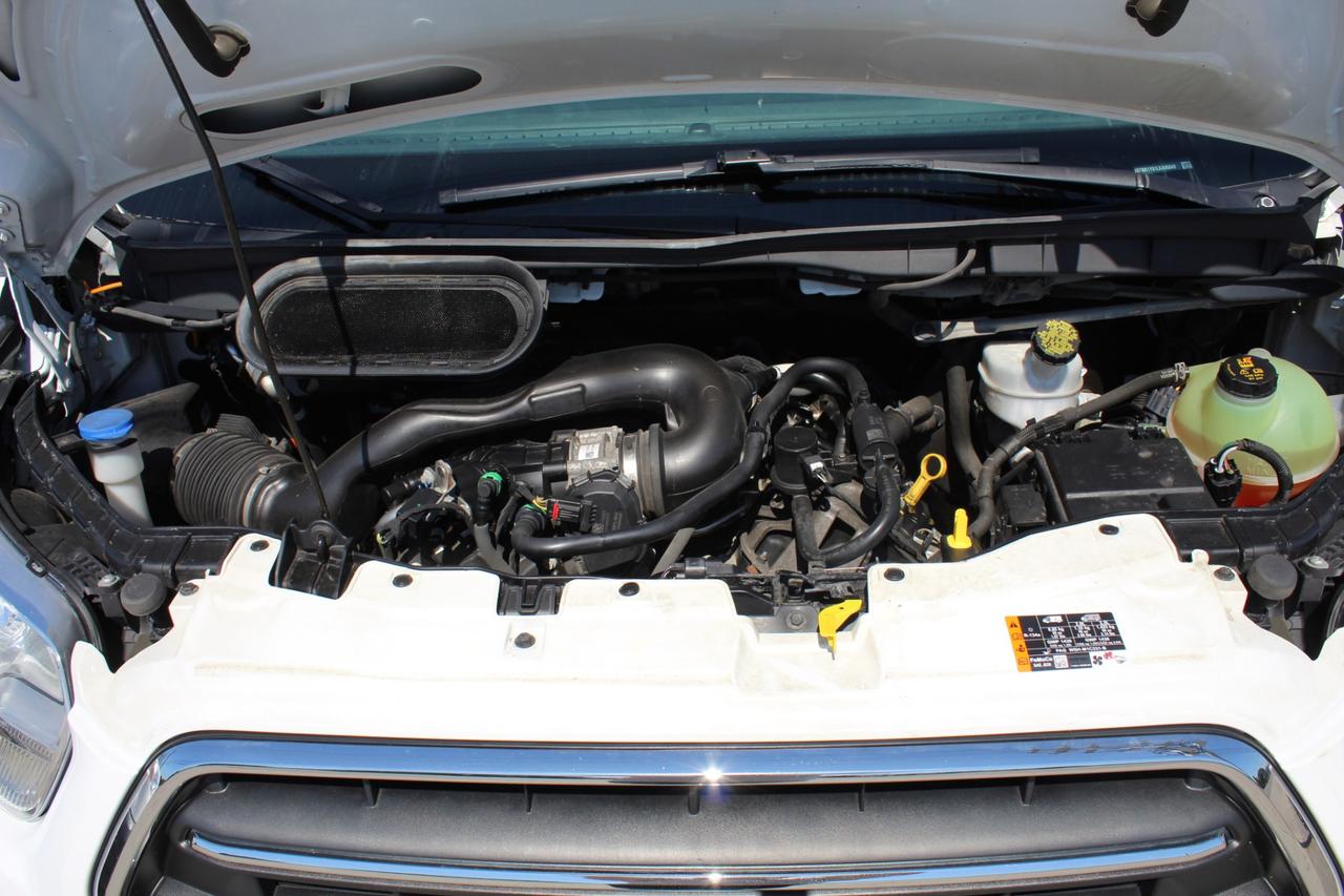 2020 Ford Transit 250 Van 130" Leatherette B.Cam Divider Air Compr. Photo