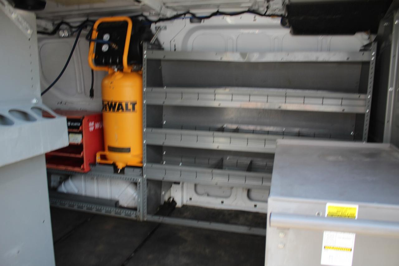 2020 Ford Transit 250 Van 130" Leatherette B.Cam Divider Air Compr. Photo