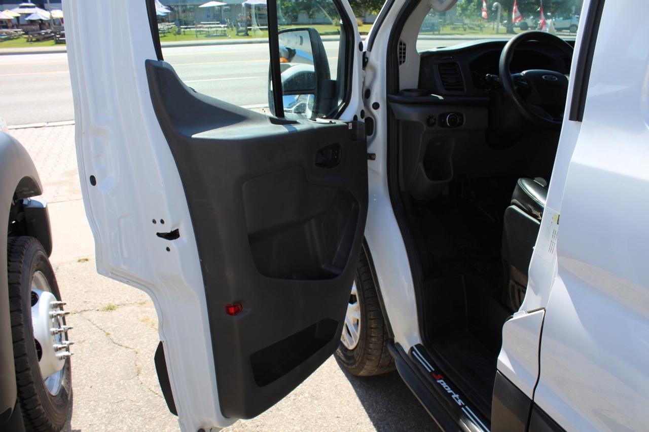 2020 Ford Transit 250 Van 130" Leatherette B.Cam Divider Air Compr. Photo