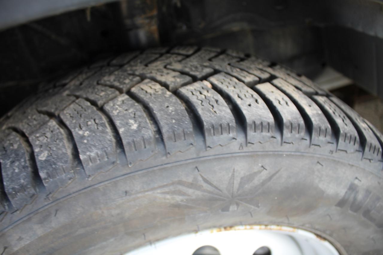 2022 Ford Transit 250 Van AWD Med RF 148" Divider Photo3