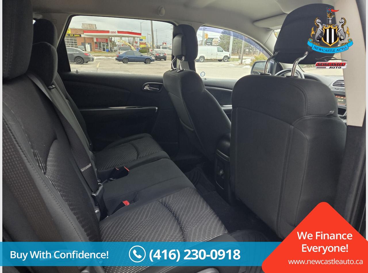 2012 Dodge Journey SE Photo