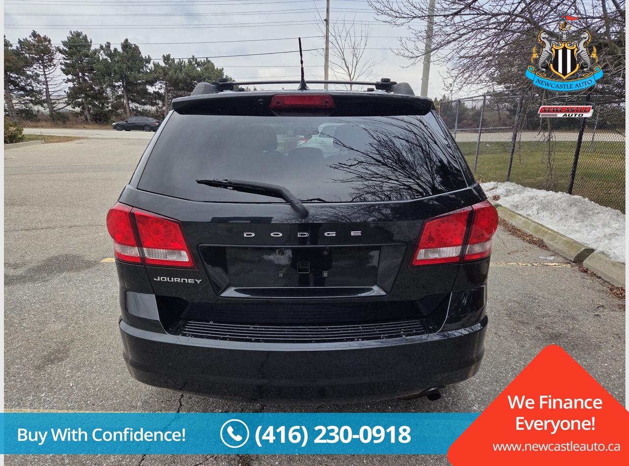 2012 Dodge Journey SE Photo