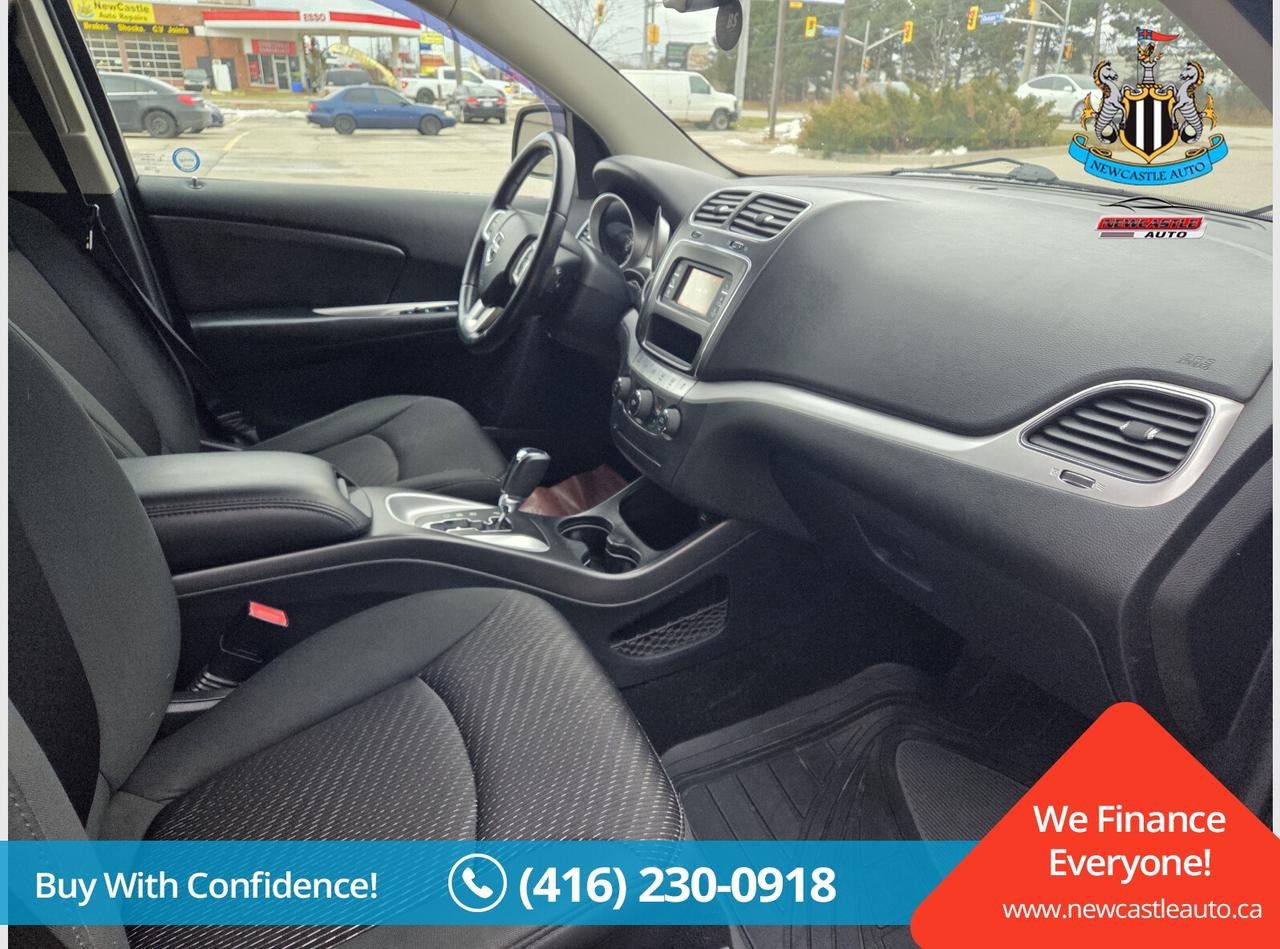 2012 Dodge Journey SE Photo