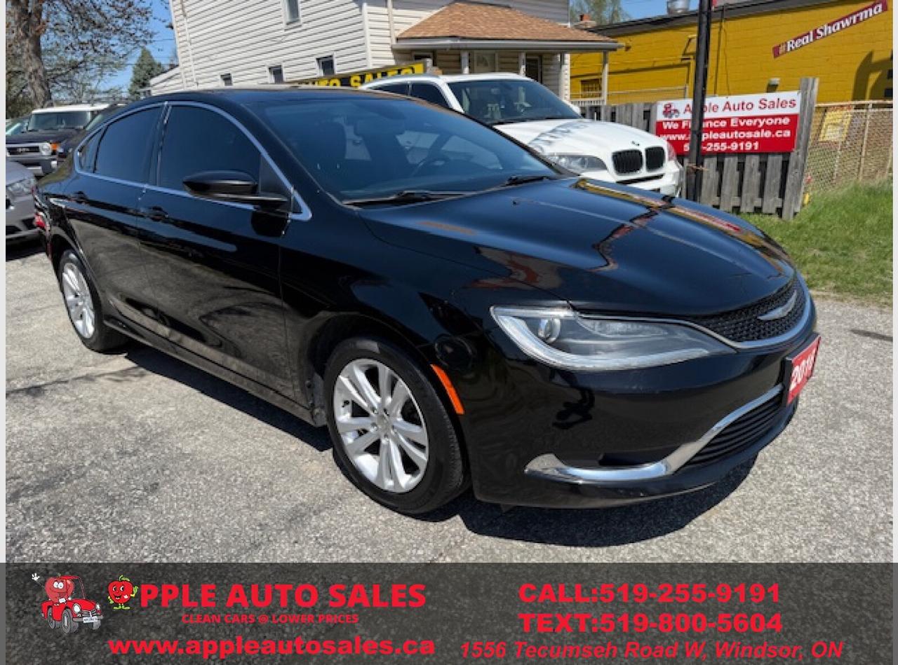 2016 Chrysler 200 Limited Photo2