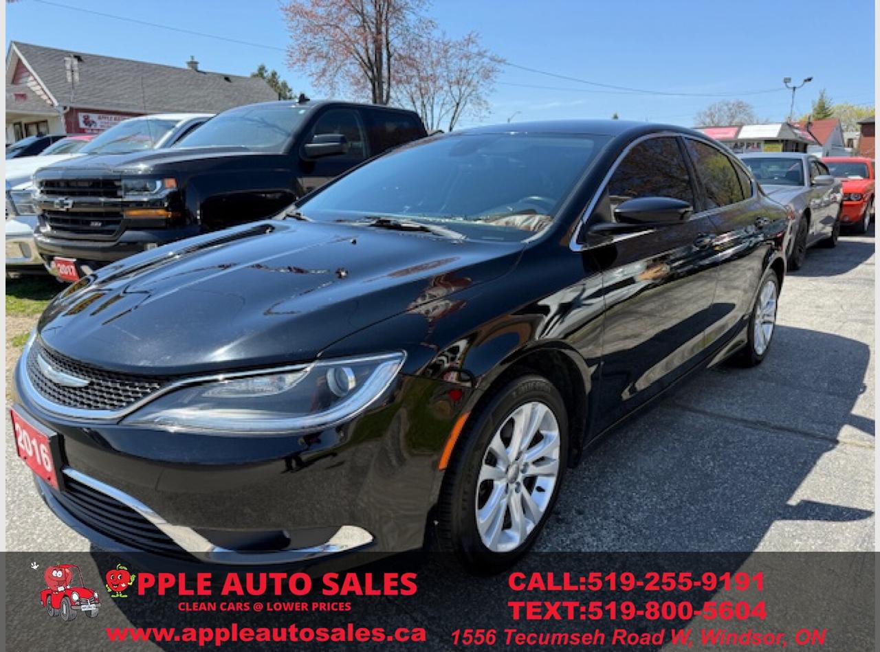 2016 Chrysler 200 Limited Photo