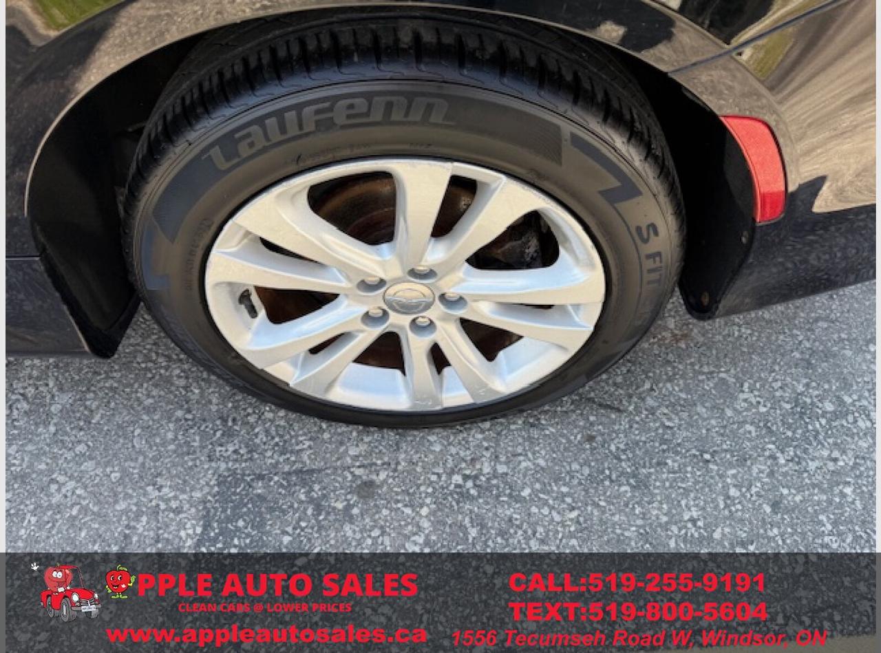 2016 Chrysler 200 Limited Photo