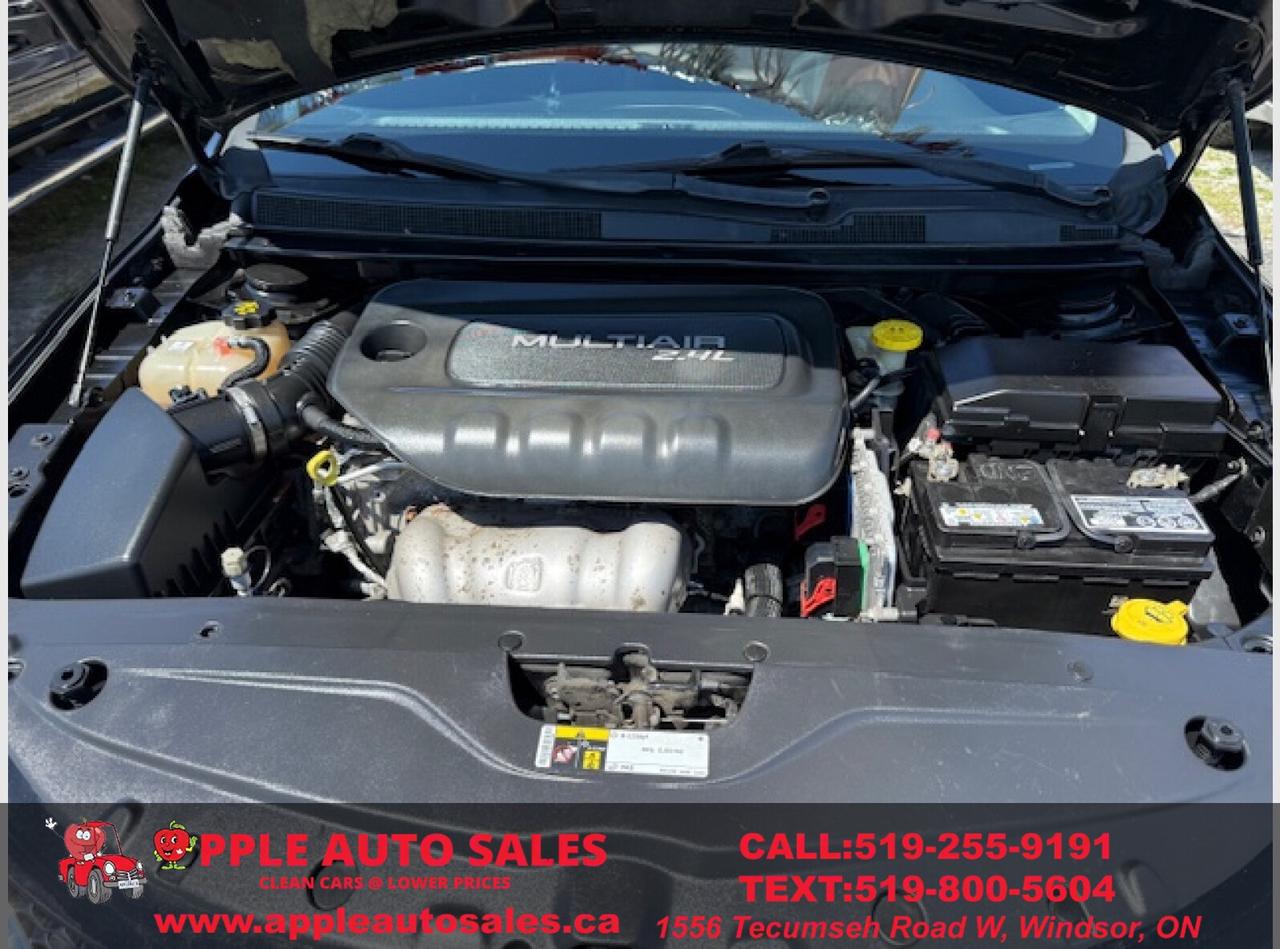 2016 Chrysler 200 Limited Photo