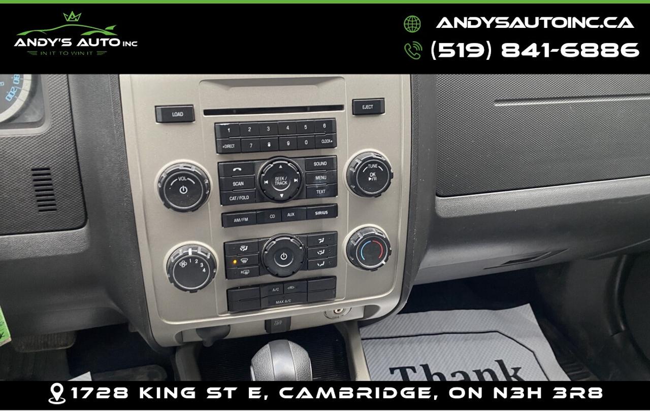 2011 Ford Escape XLT ! ONE OWNER ! NO ACCIDENTS ! Photo