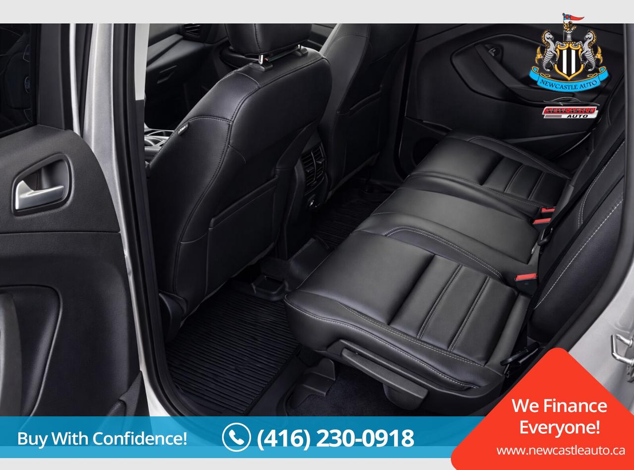 2019 Ford Escape SEL Photo2