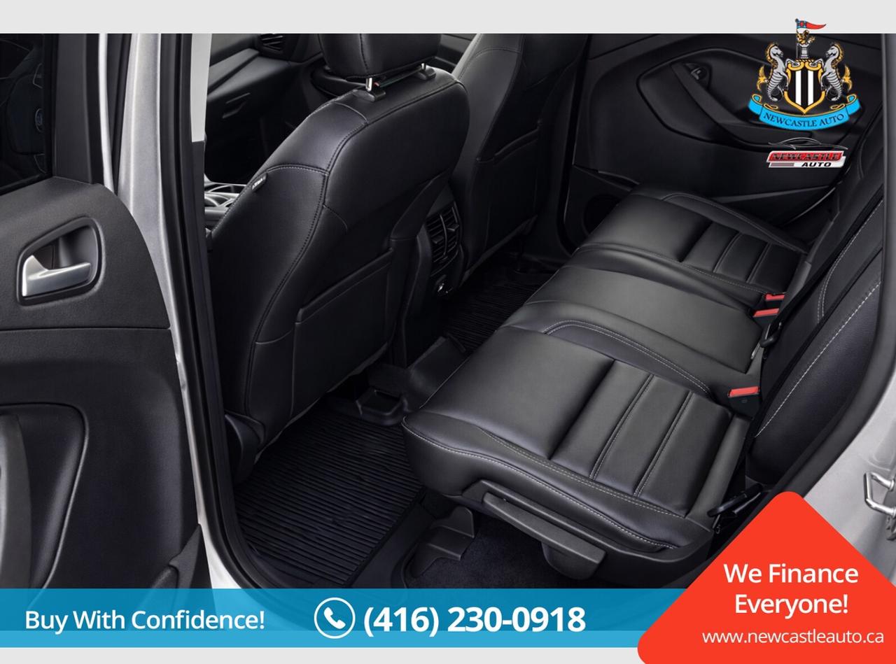 2019 Ford Escape SEL Photo2