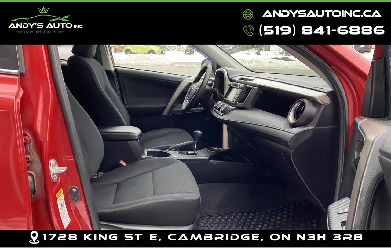 2015 Toyota RAV4 LE ! AWD ! Photo