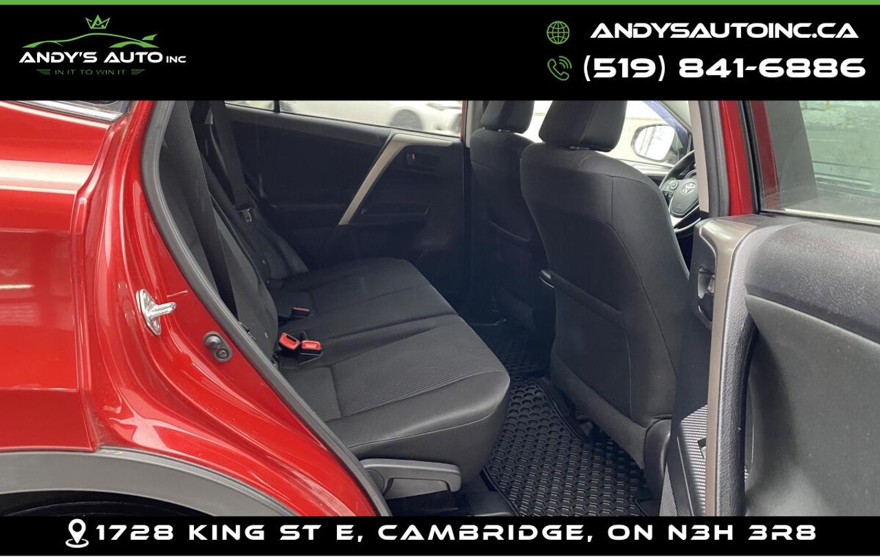 2015 Toyota RAV4 LE ! AWD ! Photo