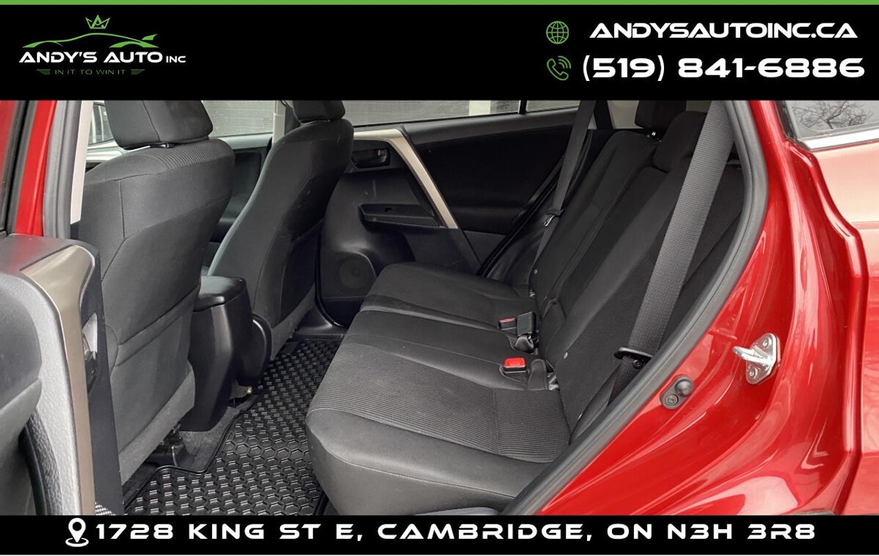 2015 Toyota RAV4 LE ! AWD ! Photo