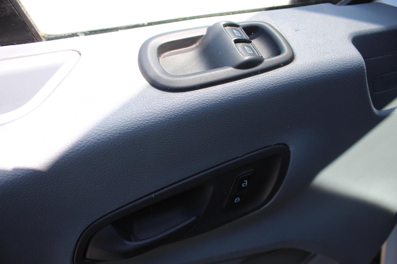 2018 Ford Transit 250 Van High Roof 148" EL Divider Photo