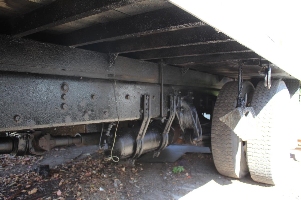 2014 Freightliner M2 106 24ft Box Power lift up gate Photo