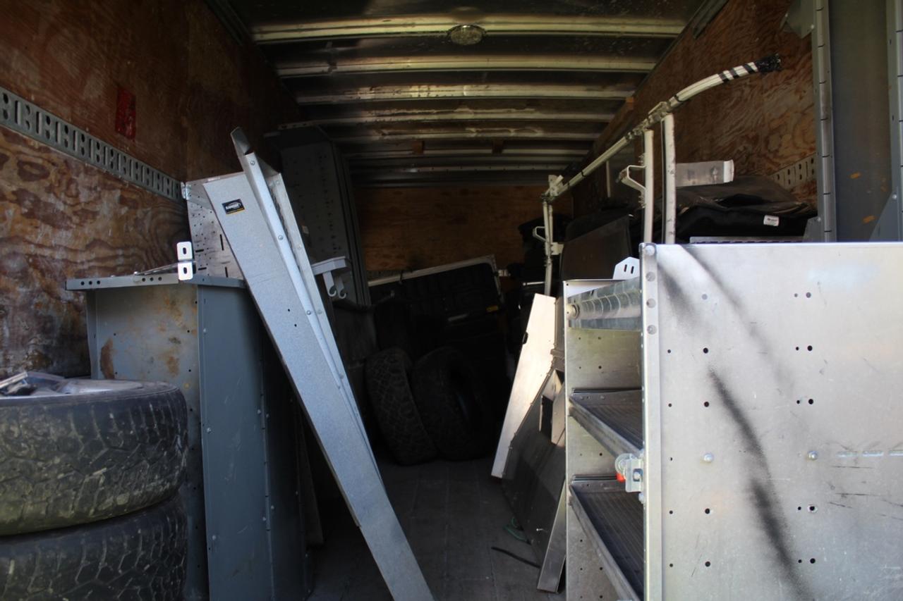 2014 Freightliner M2 106 24ft Box Power lift up gate Photo