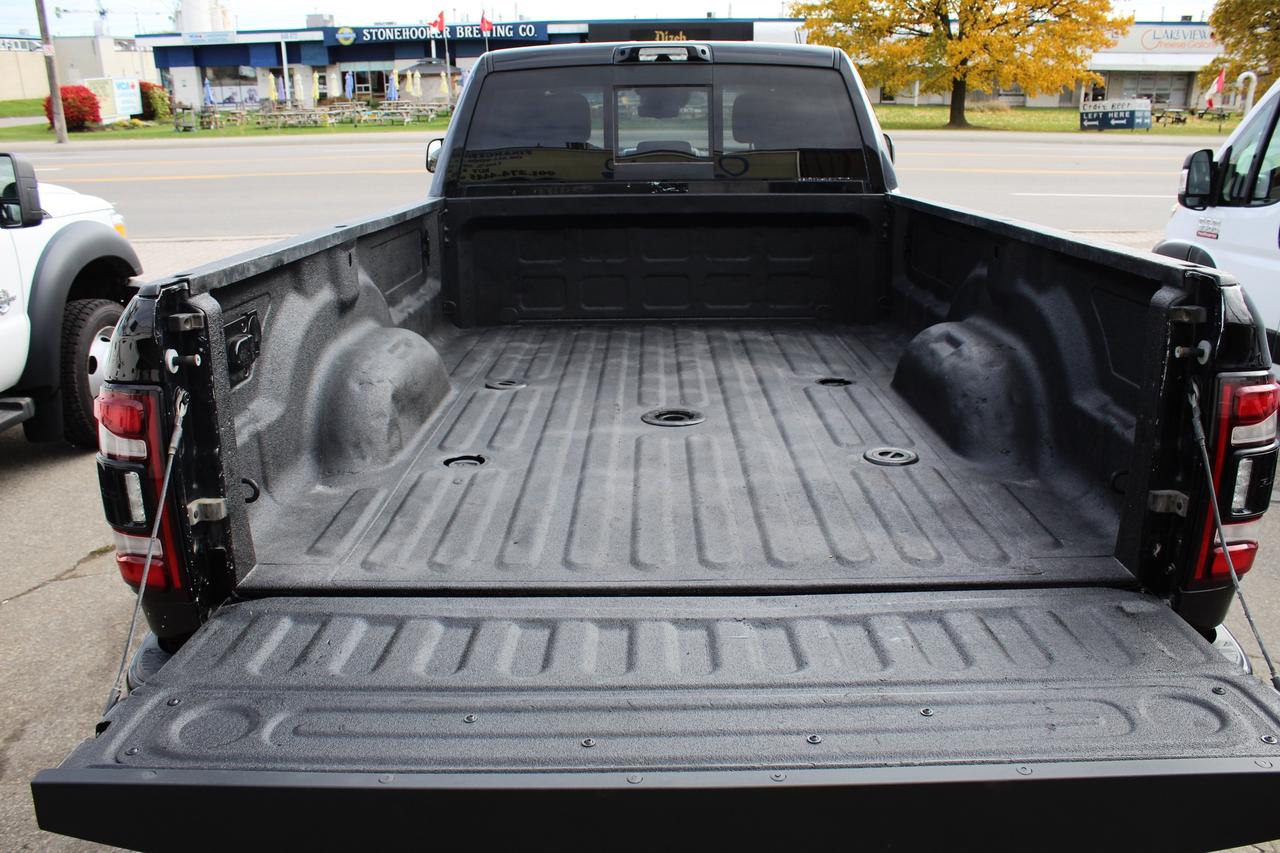 2022 RAM 2500 Big Horn Crew Big Screen Navi 6.4L HEMI 8ft Box Photo