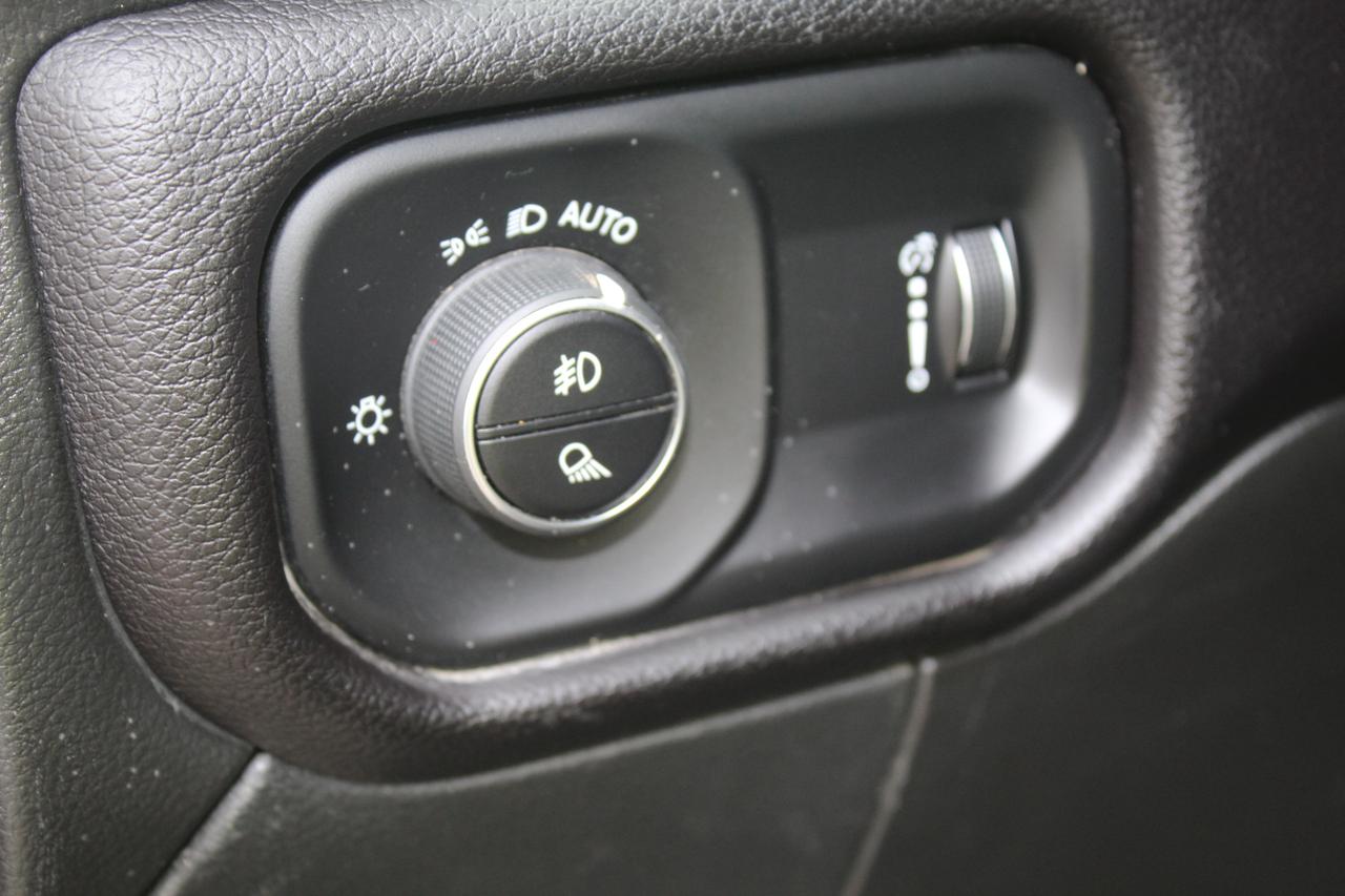 2022 RAM 2500 Big Horn Crew Big Screen Navi 6.4L HEMI 8ft Box Photo