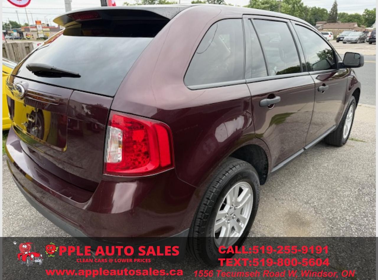 2011 Ford Edge SE Photo