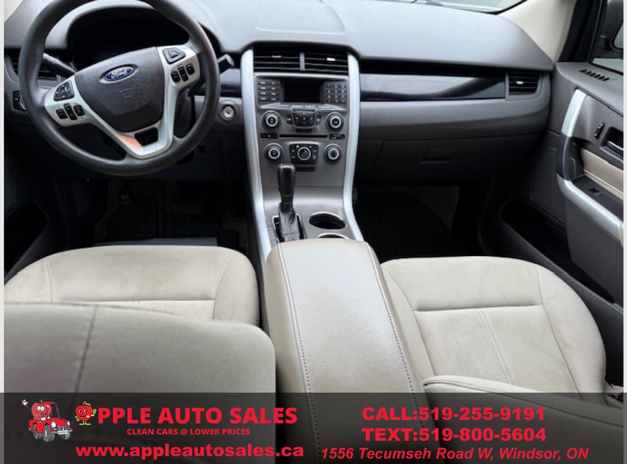 2011 Ford Edge SE Photo
