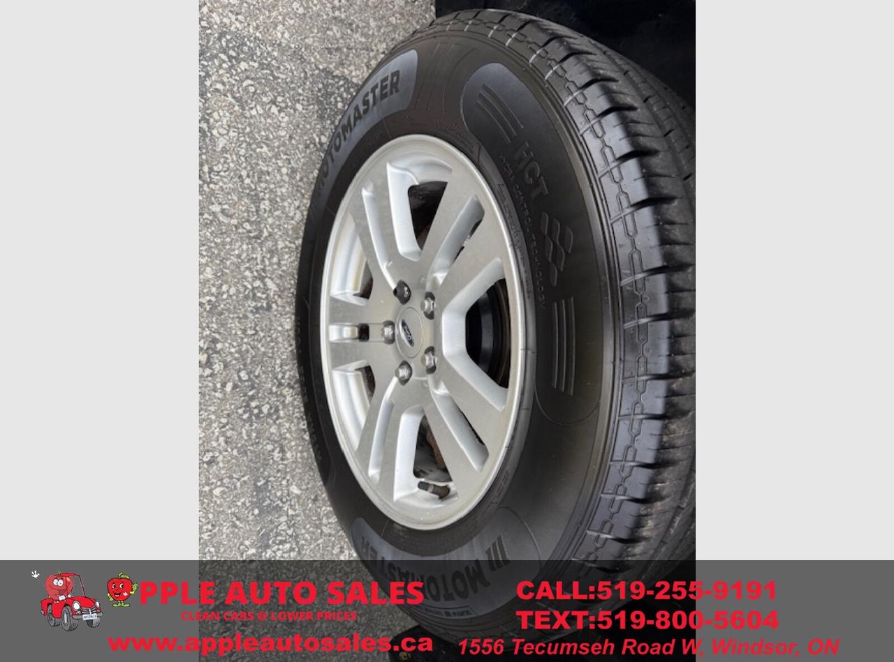 2011 Ford Edge SE Photo