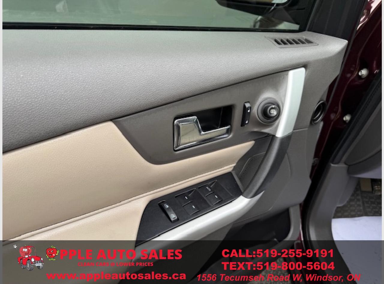 2011 Ford Edge SE Photo