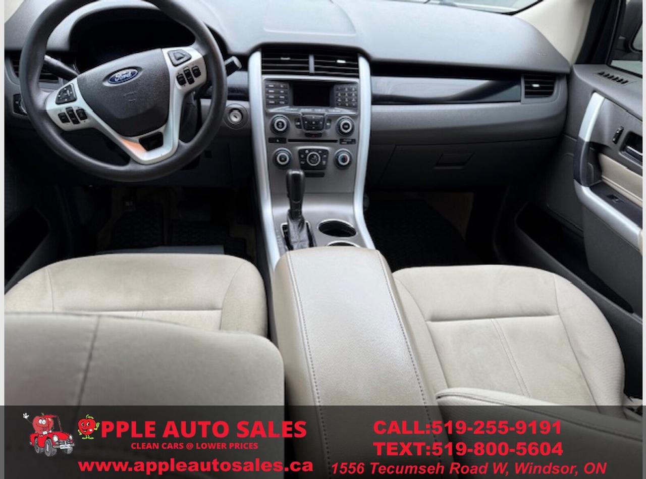 2011 Ford Edge SE Photo