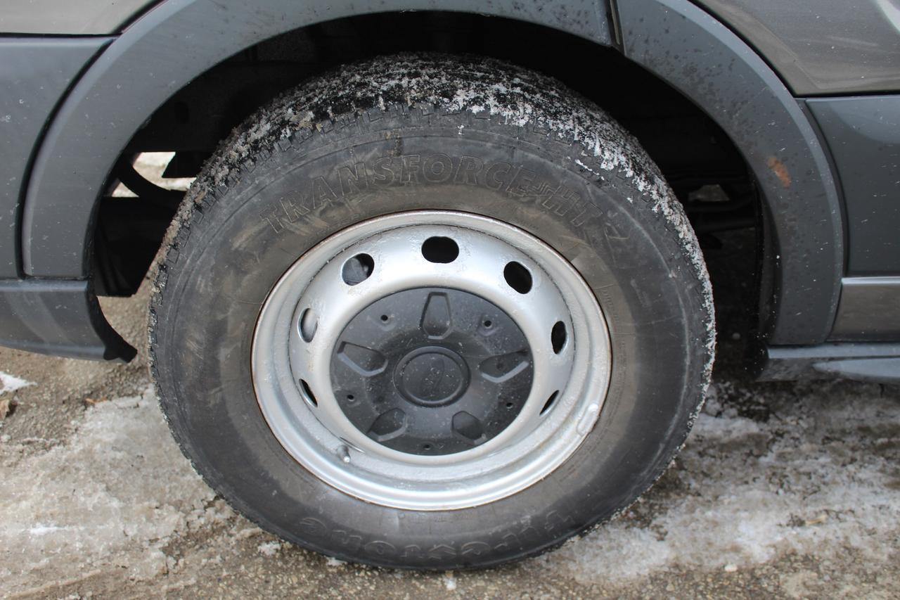 2015 Ford Transit T150 Van 10 Passengers Photo