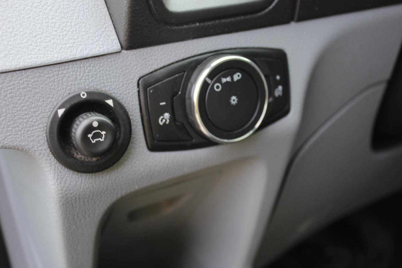 2015 Ford Transit T150 Van 10 Passengers Photo