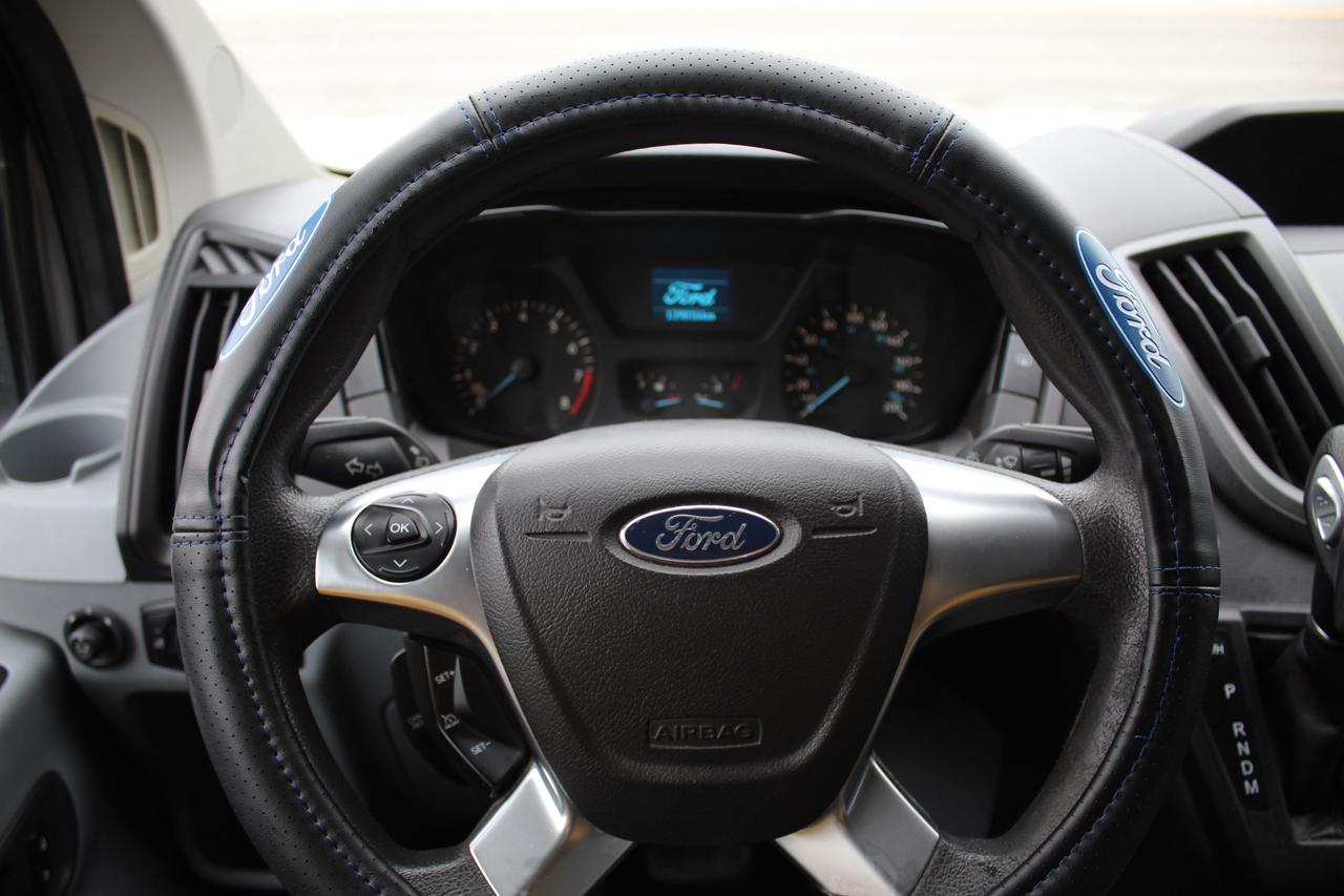 2015 Ford Transit T150 Van 10 Passengers Photo