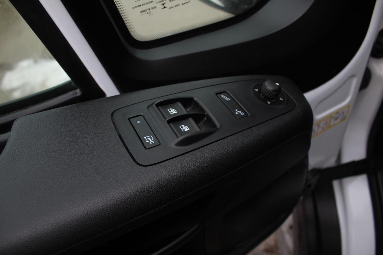 2023 RAM ProMaster Cargo Van 1500 Van 136" Standard Roof, Divider/Shelves Photo