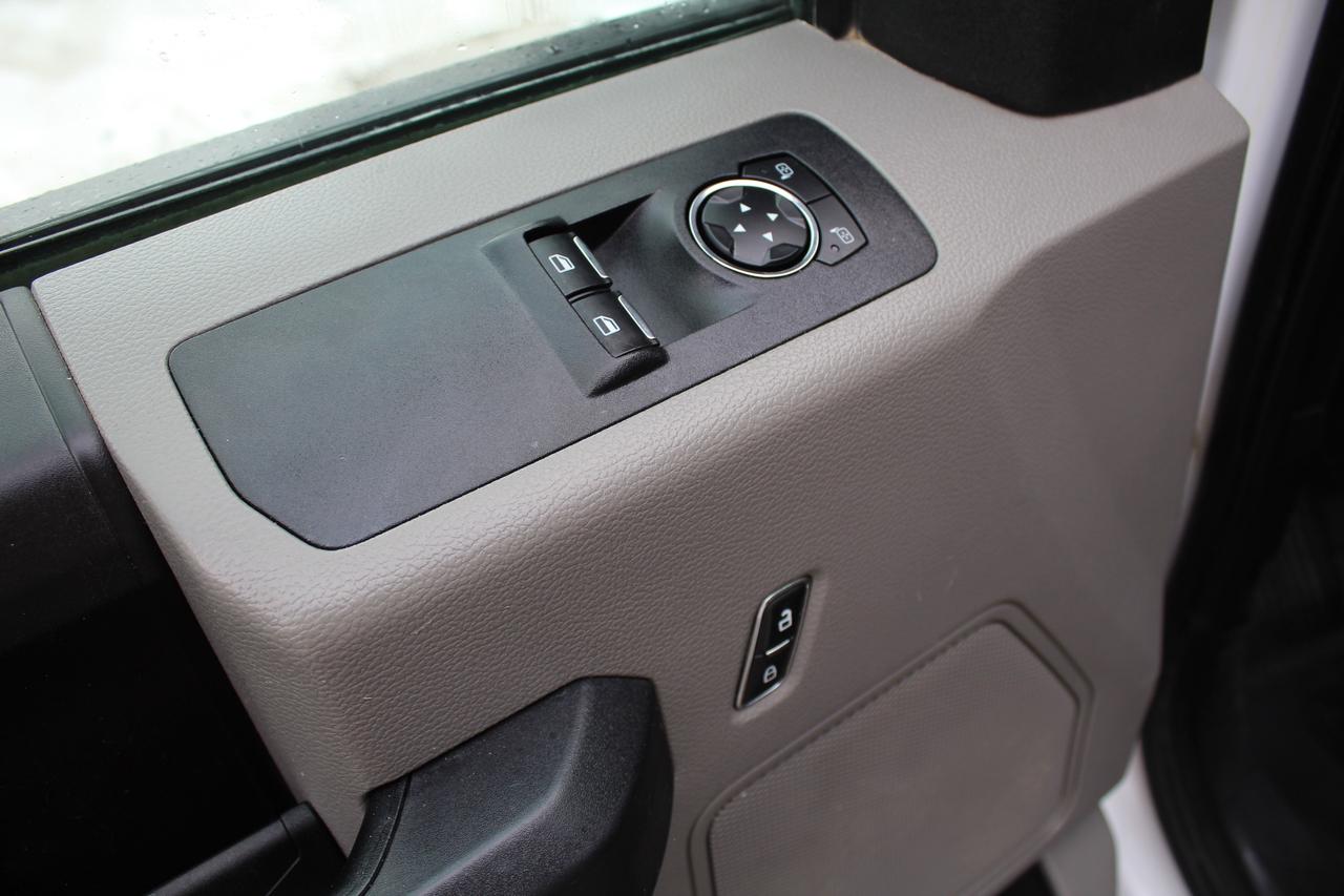 2018 Ford F-150 XL 8ft Rear Diff Locking Back Up Cam Photo