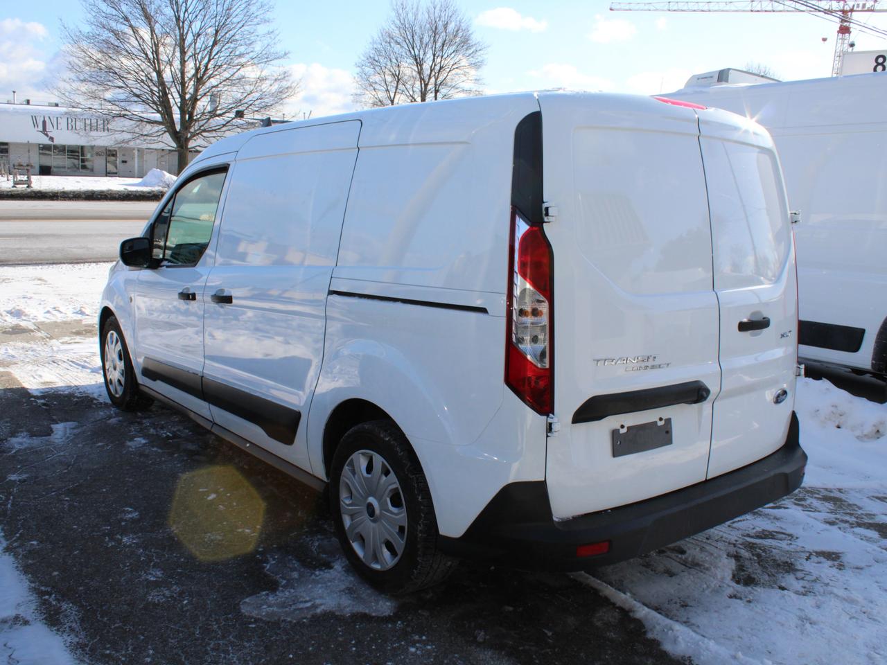 2020 Ford Transit Connect XLT B. Cam Divider Shelving Photo