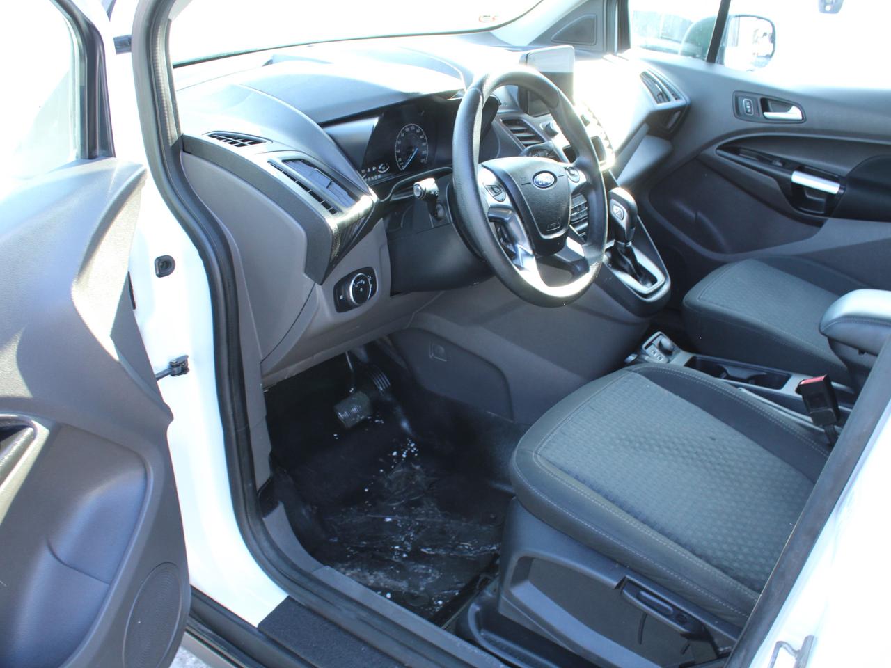 2020 Ford Transit Connect XLT B. Cam Divider Shelving Photo