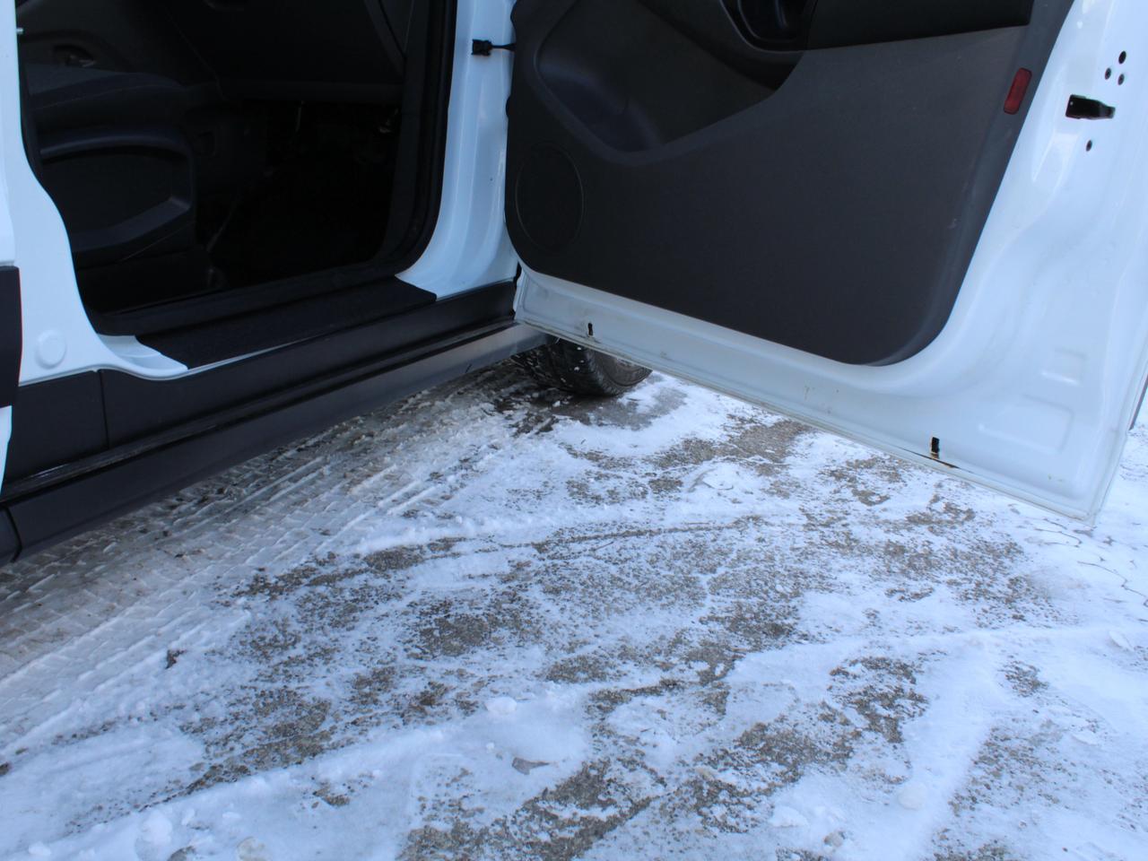 2020 Ford Transit Connect XLT B. Cam Divider Shelving Photo