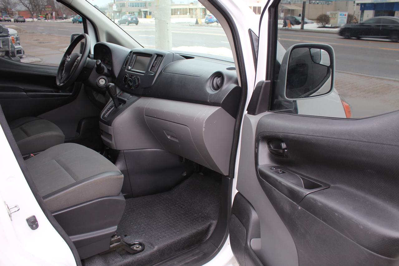 2021 Nissan NV200 SV Back Cam, Rear parking sensors Divider Photo