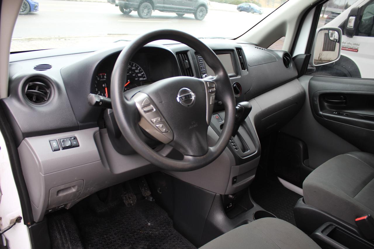 2021 Nissan NV200 SV Back Cam, Rear parking sensors Divider Photo