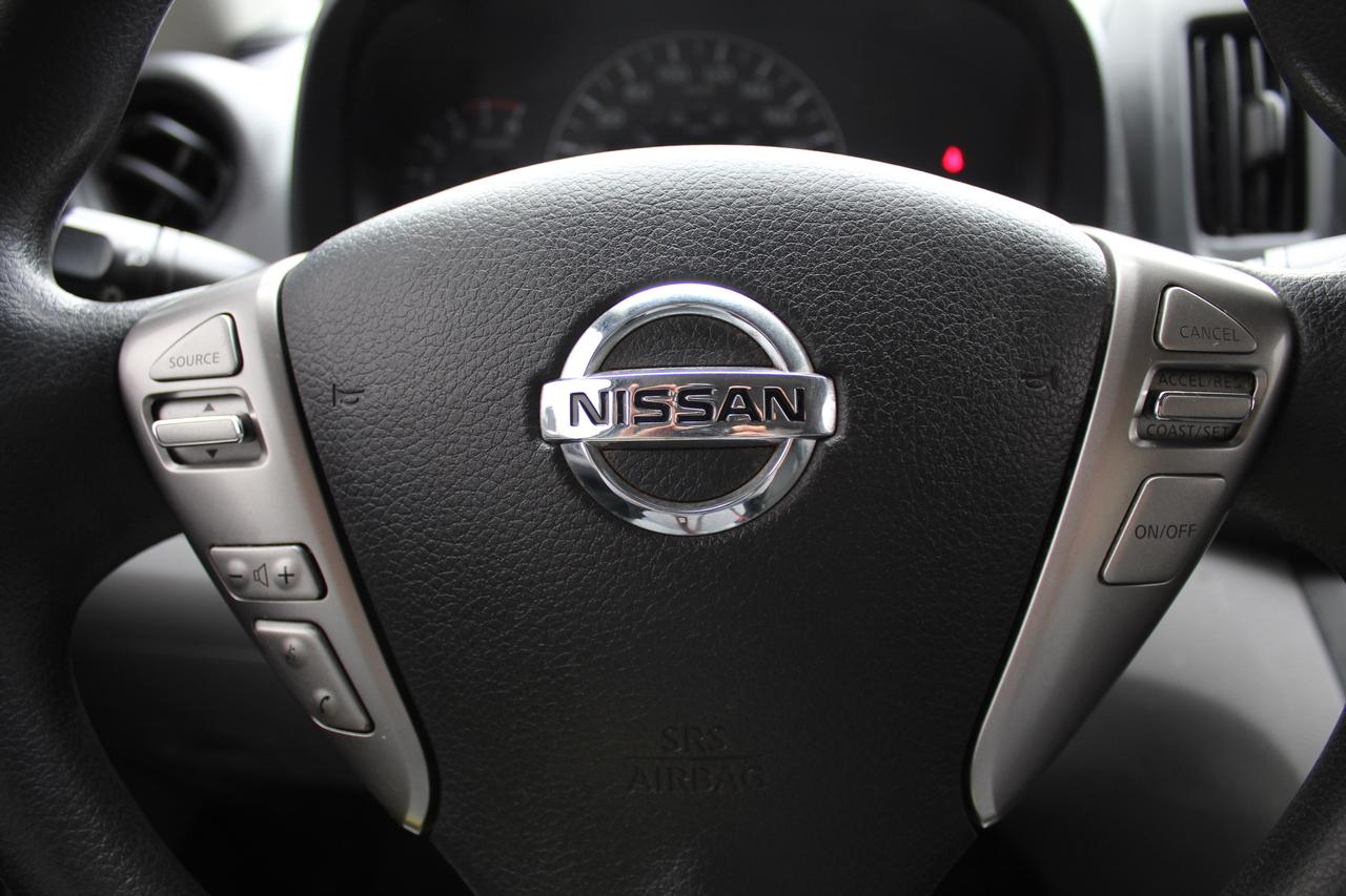 2021 Nissan NV200 SV Back Cam, Rear parking sensors Divider Photo