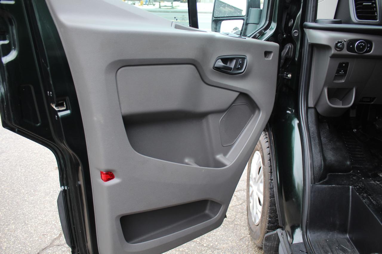 2021 Ford Transit T 250 Low Roof 130" Ladder Rack Divider shelving Photo