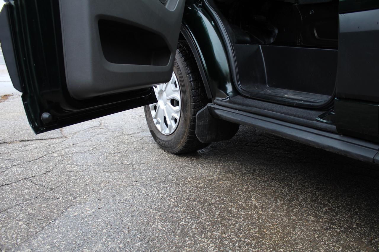 2021 Ford Transit T 250 Low Roof 130" Ladder Rack Divider shelving Photo